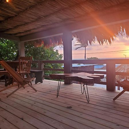 The Bounty Hotel Caye Caulker Exterior foto