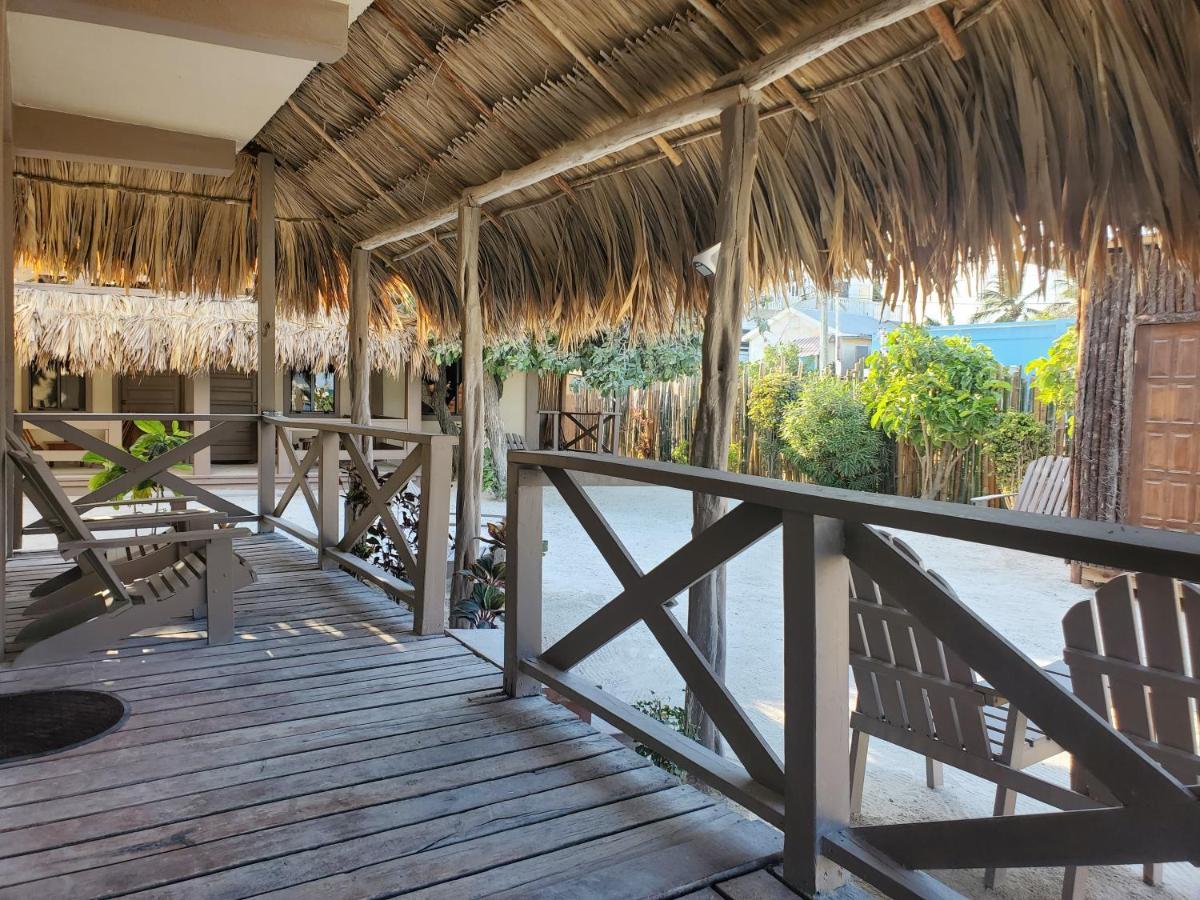 The Bounty Hotel Caye Caulker Exterior foto