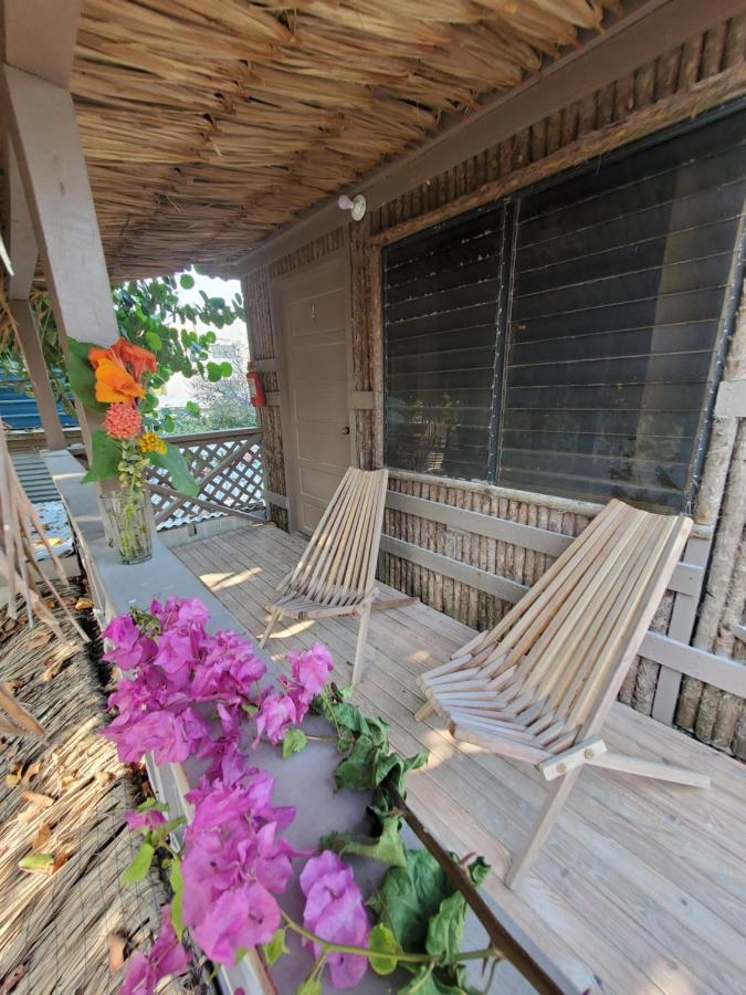 The Bounty Hotel Caye Caulker Exterior foto
