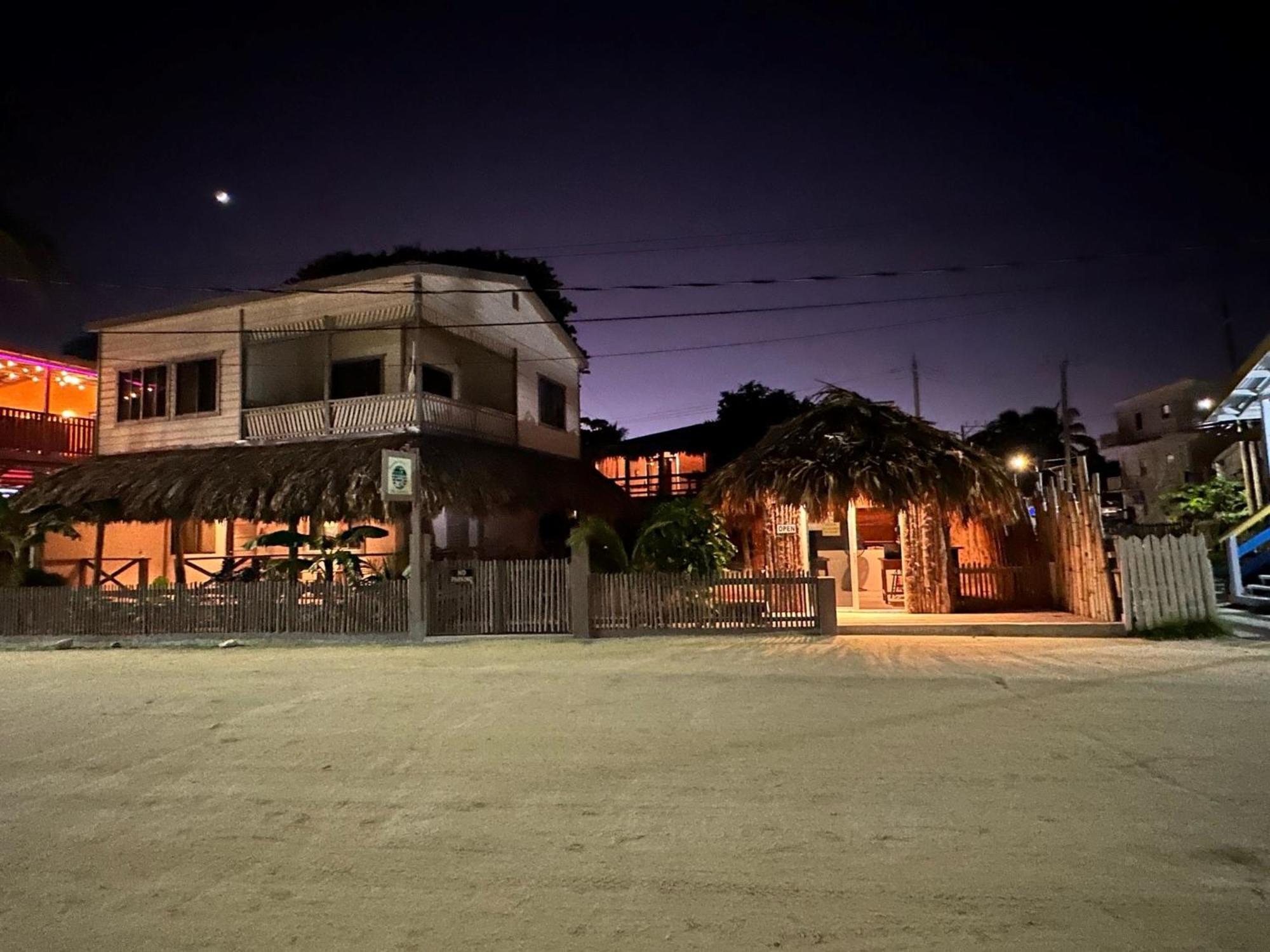 The Bounty Hotel Caye Caulker Exterior foto