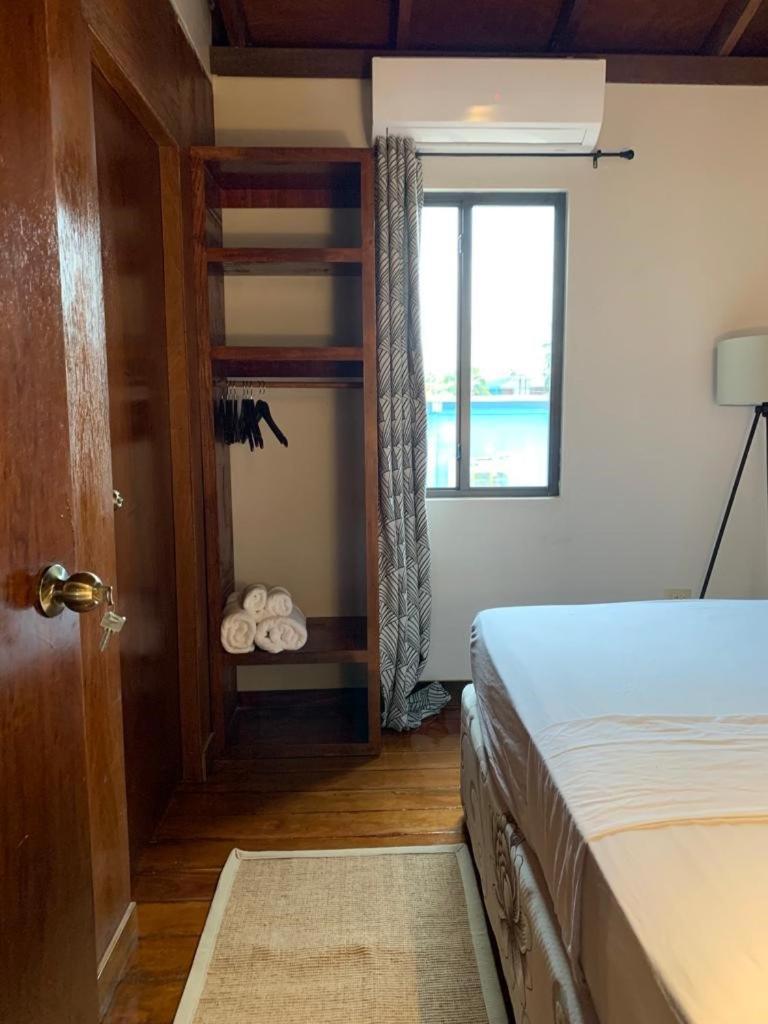 The Bounty Hotel Caye Caulker Quarto foto