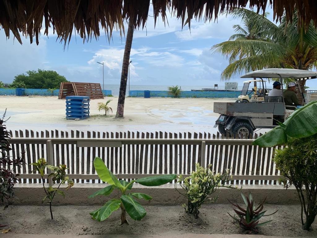 The Bounty Hotel Caye Caulker Exterior foto
